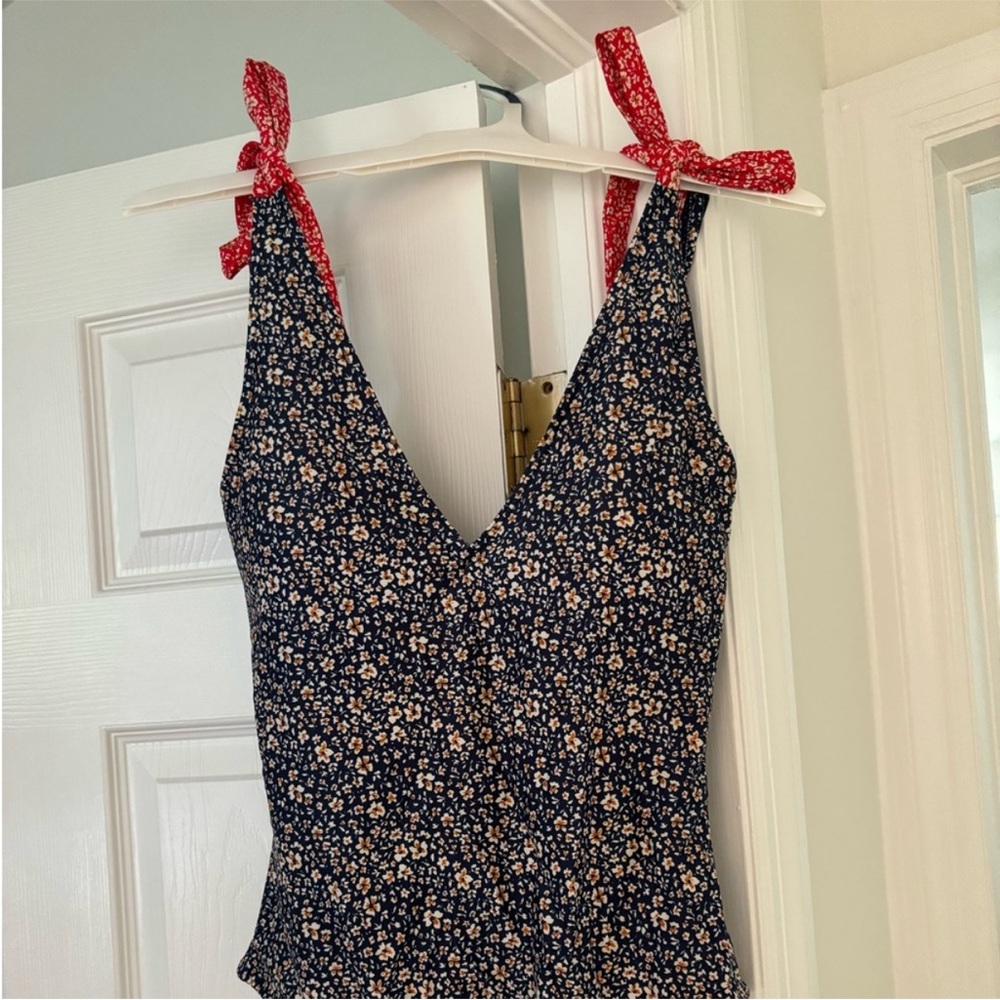 EUC summersalt bathing suit
